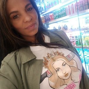 Meet your Posher, Chrissy